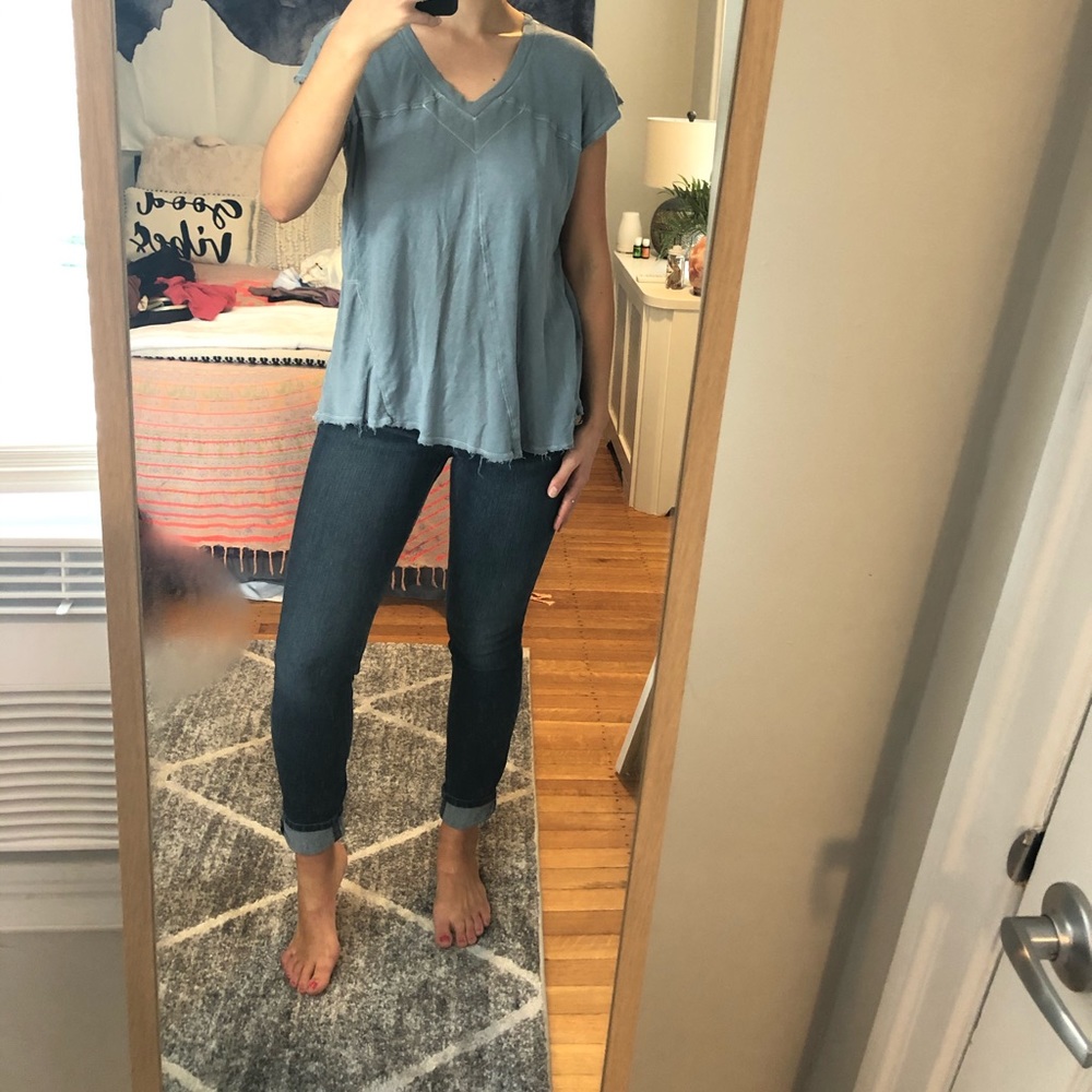 FLOWY TOP